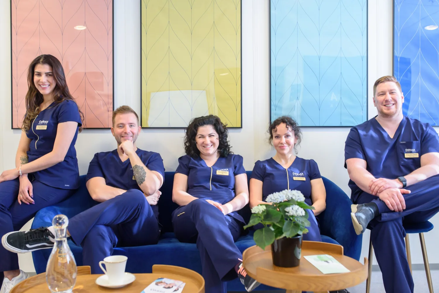 Teamet p&aring; Derma MediSpa samlet i klinikkens lounge
